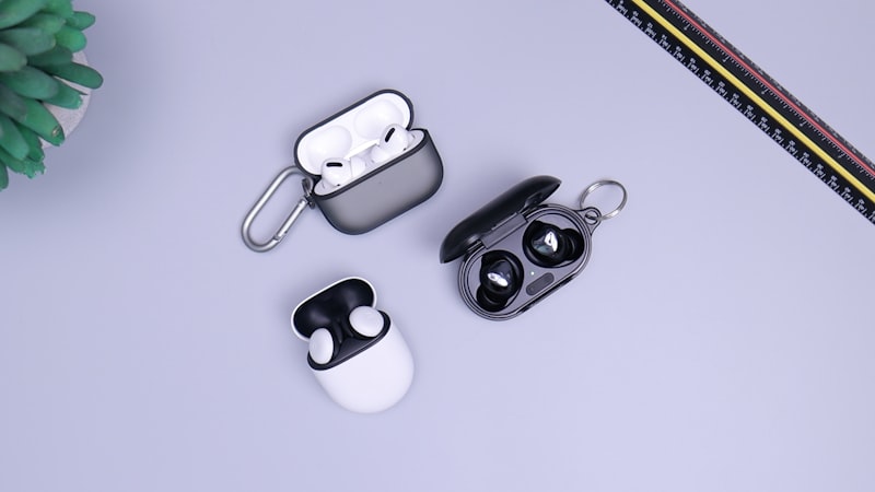 Wireless Earbuds & Tech